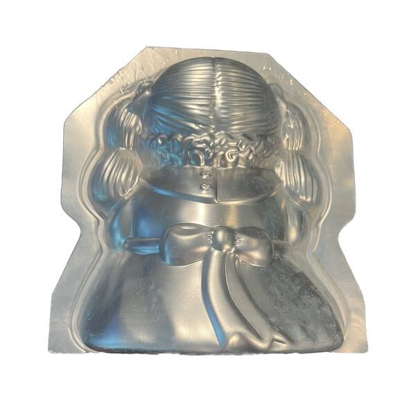 Wilton Cabbage Patch Kids Doll 3D stand up cake pan 1984 full body Mold Form - Picture 2 of 5